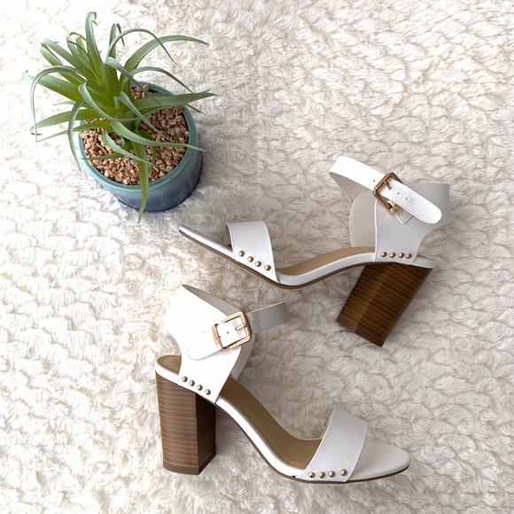 My Delicious Shoes Shoes - My Delicious Shoes 7.5 White Strappy Block Heel